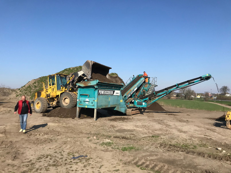 PRZESIEWACZ POWERSCREEN I ŁADOWARKA XCMG