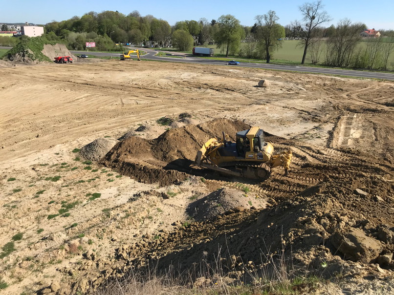 SPYCHARKA KOMATSU DX65