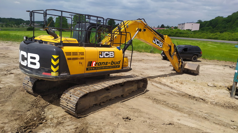 JCB JS220 LC+