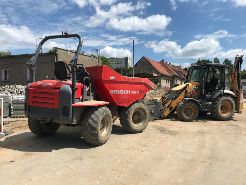 WOZIDŁO BUDOWLANE NEUSON I JCB 3CX
