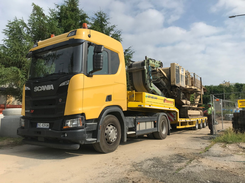 KRUSZARKA I SCANIA