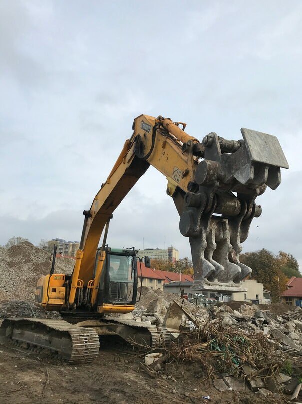 SZCZĘKI DO WYBURZANIA
